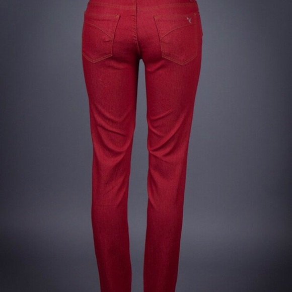 Beija Flor Jeans - Picture 2 of 3